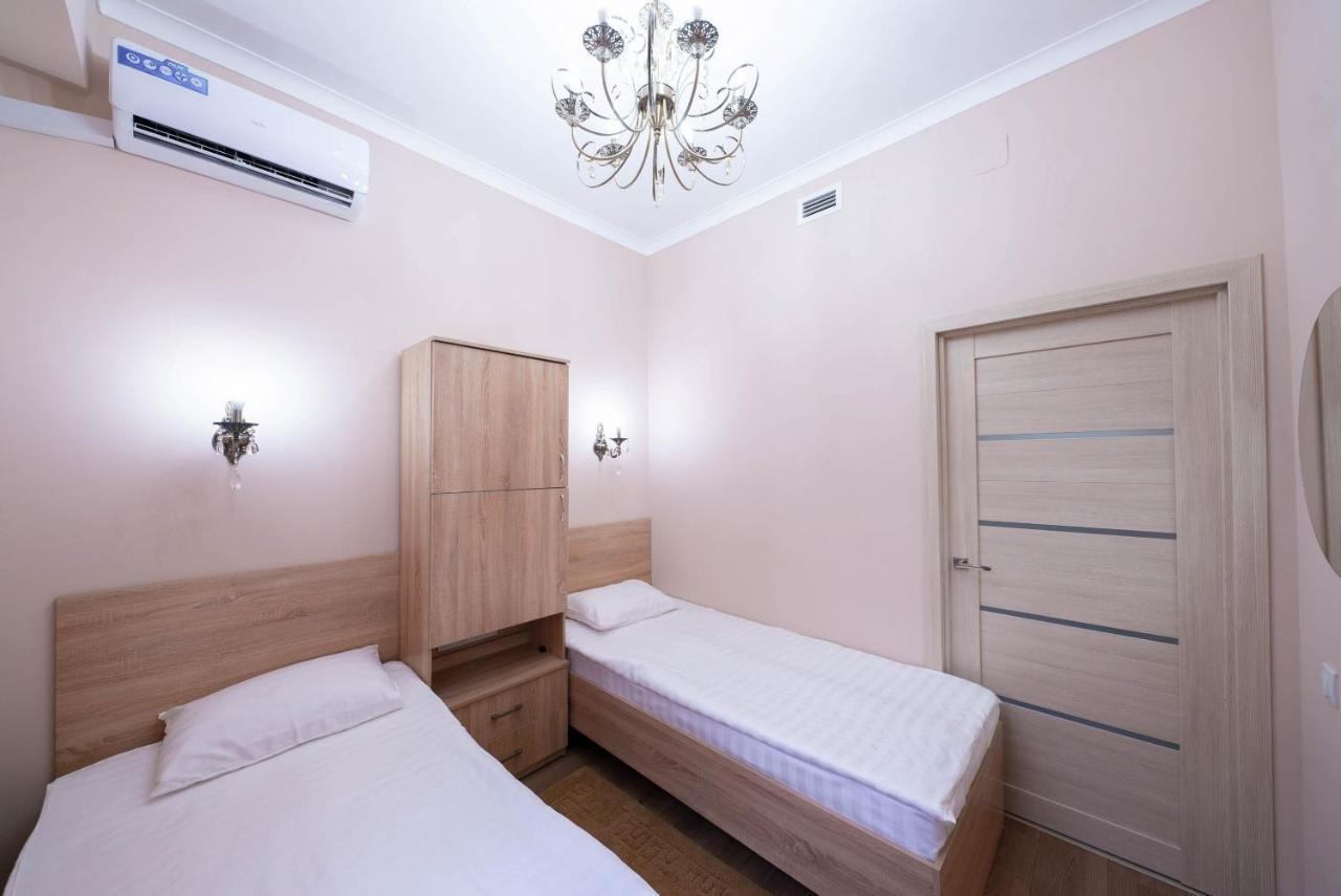 Kaganat Hostel Bishkek Ngoại thất bức ảnh