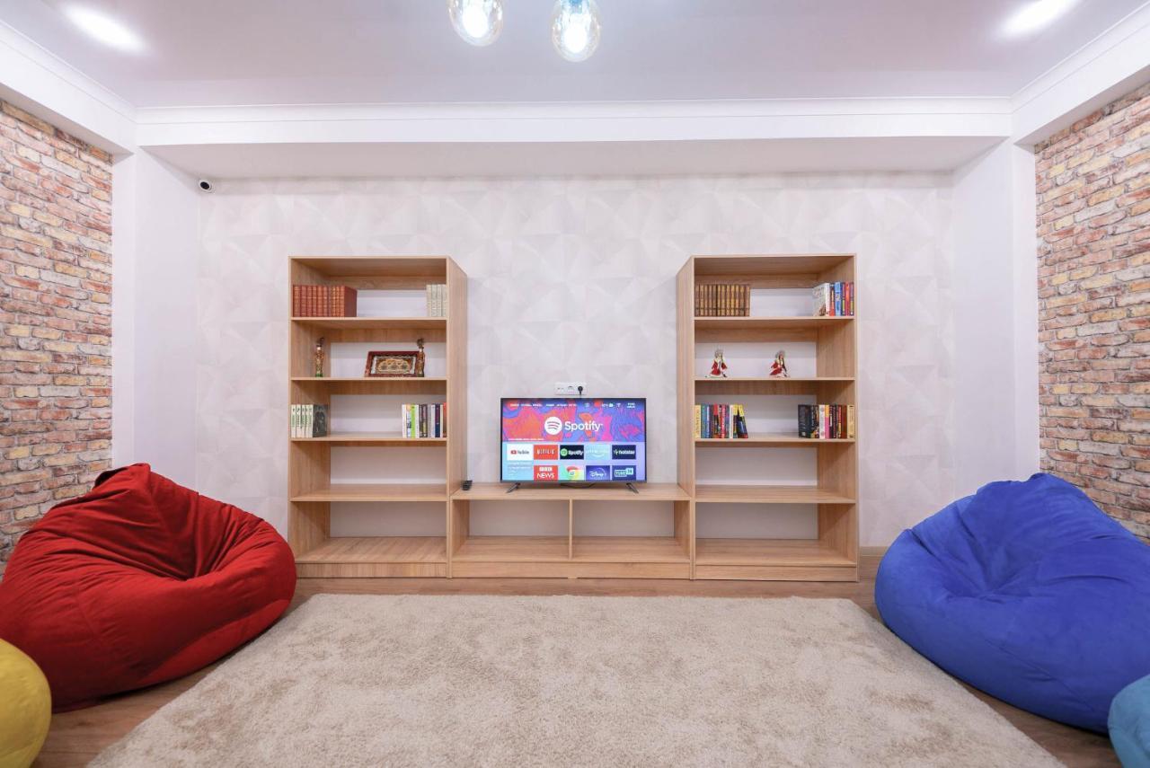 Kaganat Hostel Bishkek Ngoại thất bức ảnh