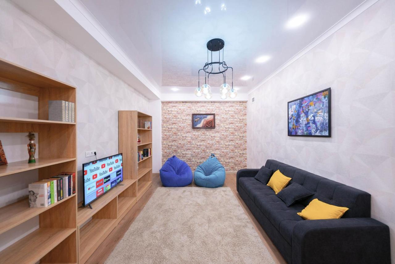 Kaganat Hostel Bishkek Ngoại thất bức ảnh