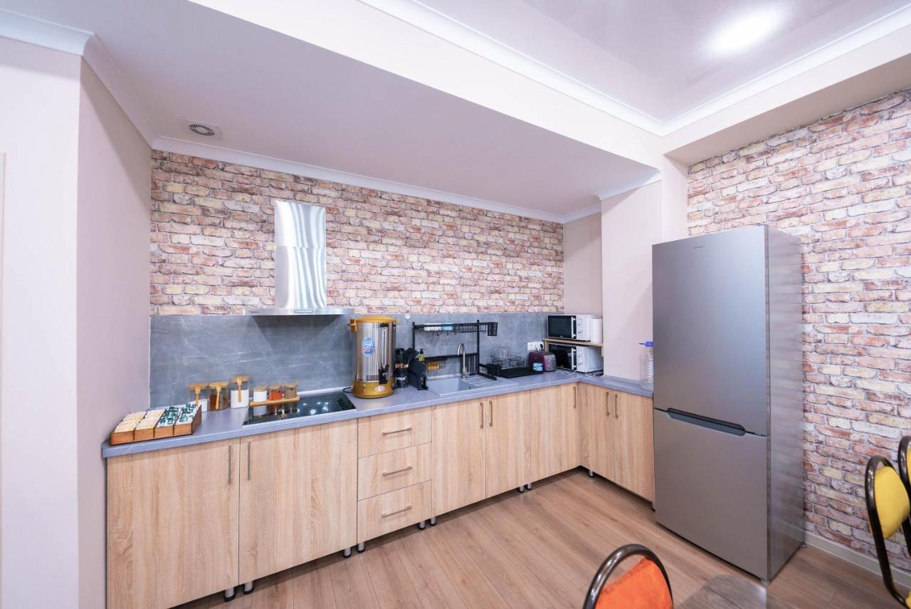 Kaganat Hostel Bishkek Ngoại thất bức ảnh