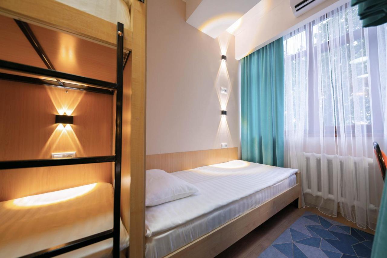 Kaganat Hostel Bishkek Ngoại thất bức ảnh